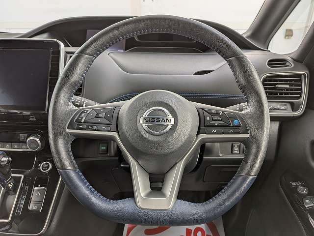日産 セレナ ２．０ ＡＵＴＥＣＨ セーフティパッケージ ４ＷＤ R3年 () 99