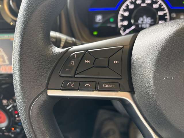 日産 ノート １．２ Ｅ－ＰＯＷＥＲ Ｘ R1年 (近畿) 99
