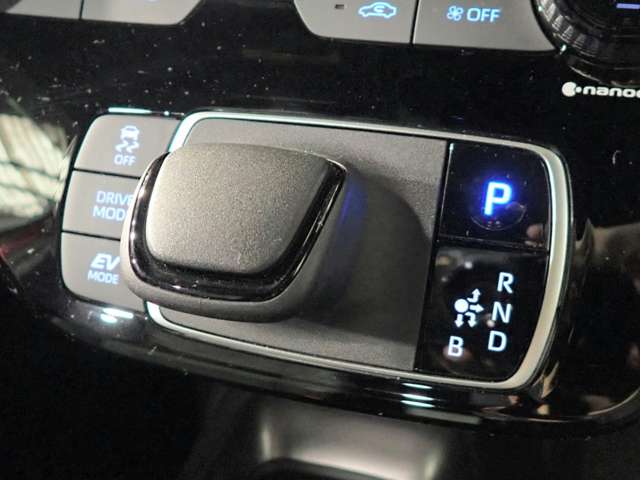 トヨタ アクア １．５ ＧＲスポーツ R5年 (近畿) 99