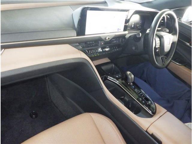 トヨタ クラウン　スポーツ　ハイブリッド ２．５ Ｚ Ｅ－ＦＯＵＲ ４ＷＤ R7年 (九州・沖縄) 99