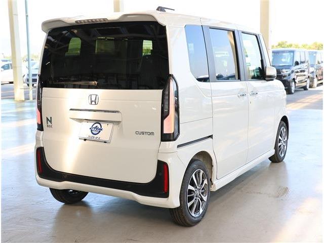 ホンダ Ｎ　ＢＯＸ カスタム ６６０ R8年 () 99