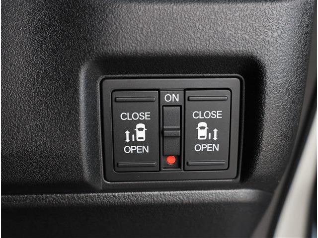 ホンダ Ｎ　ＢＯＸ カスタム ６６０ R8年 () 99