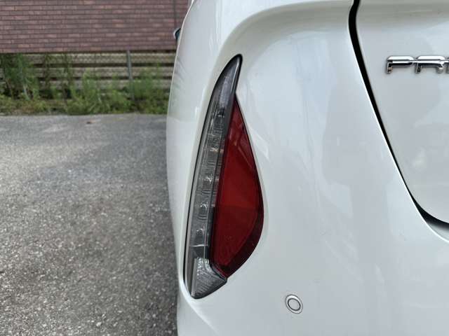 トヨタ プリウスＰＨＶ １．８ Ｓ セーフティパッケージ R1年 (関東) 99