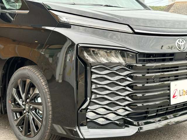 トヨタ ヴォクシー １．８ ハイブリッド Ｓ－Ｚ R8年 () 99