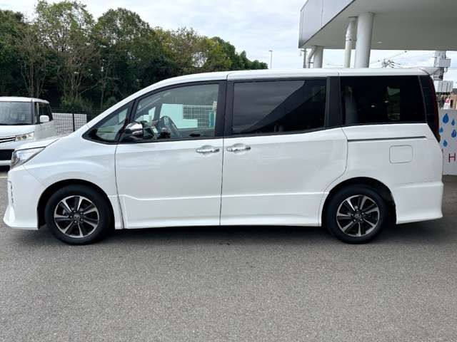 トヨタ ノア ２．０ ＳＩ ＷＸＢＩＩＩ R3年 (九州・沖縄) 99