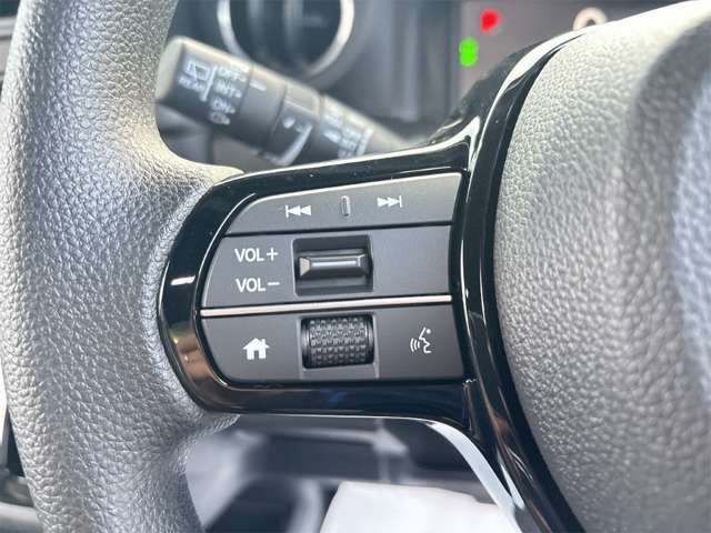 ホンダ Ｎ　ＢＯＸ カスタム ６６０ R8年 () 99