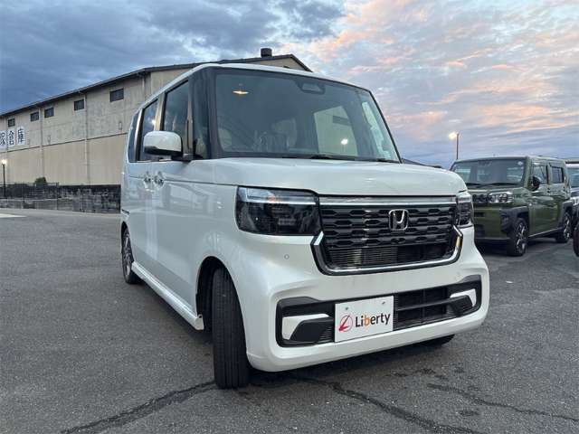 ホンダ Ｎ　ＢＯＸ カスタム ６６０ ターボ R8年 () 99