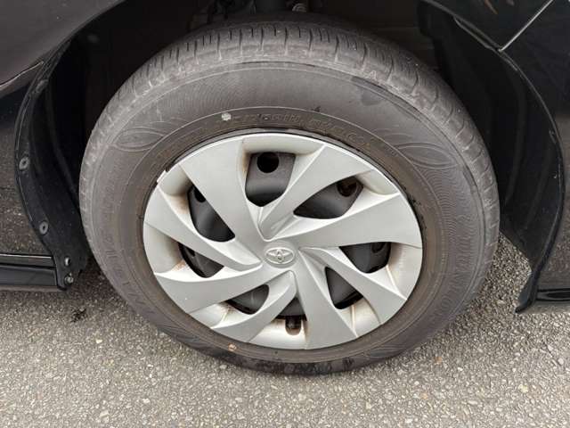 トヨタ ヤリス １．０ Ｇ R4年 (近畿) 99
