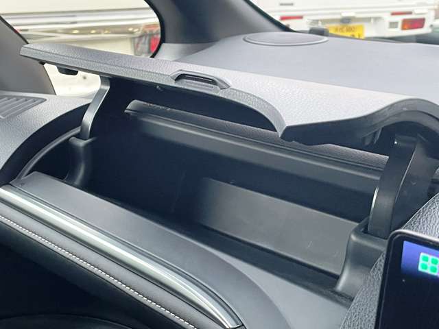 トヨタ エスクァイア ２．０ ＧＩ プレミアムパッケージ ブラックテーラード R2年 () 99