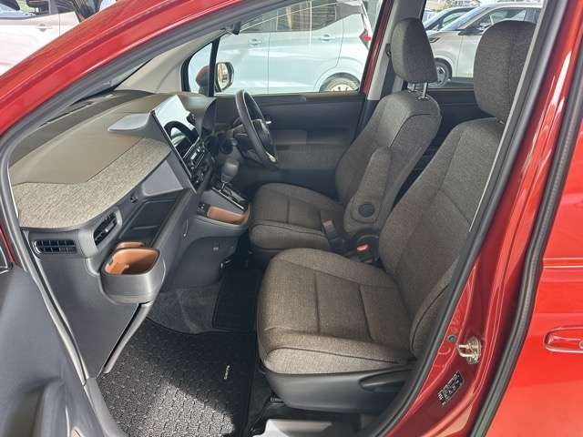 トヨタ シエンタ １．５ Ｚ R5年 () 99