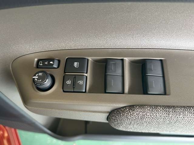 トヨタ シエンタ １．５ Ｚ R5年 () 99