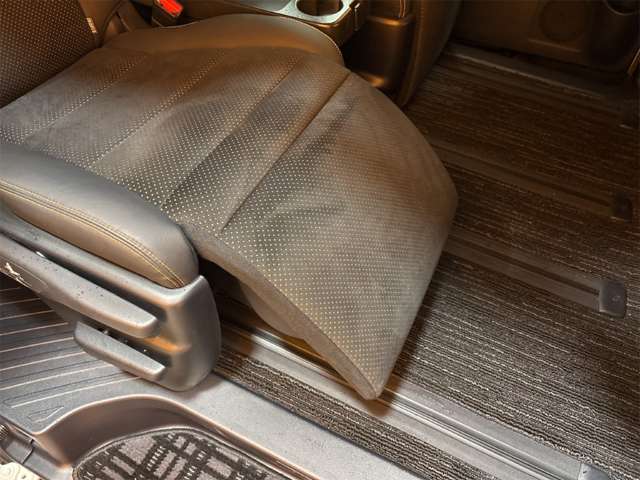トヨタ アルファード ２．５ Ｓ タイプゴールドＩＩ R4年 () 99