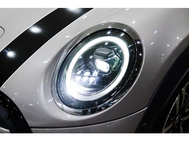 ミニ ミニ クーパーＳＤ ５ドア プレミアムプラスパッケージ R5年 (関東) 99