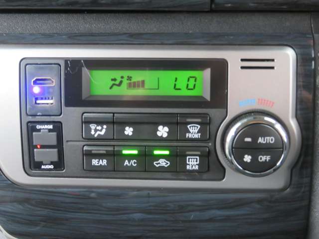 トヨタ ハイエースバン ３．０ スーパーＧＬ ロング ディーゼルターボ H27年 (九州・沖縄) 99