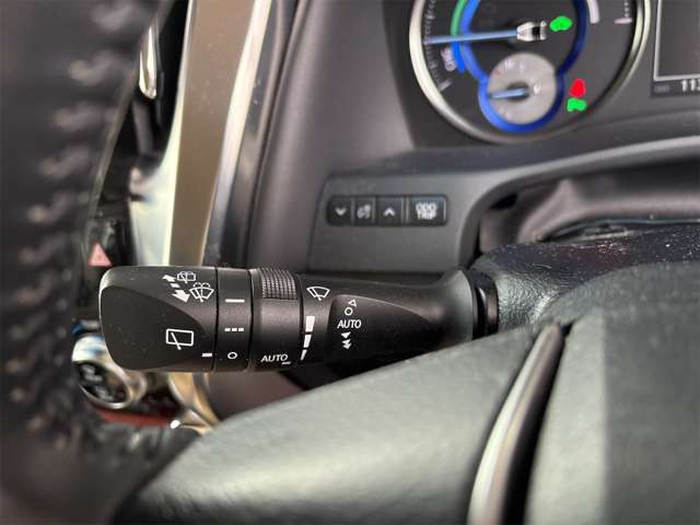 トヨタ アルファード　ハイブリッド ハイブリッド ２．５ Ｇ Ｅ－ＦＯＵＲ ４ＷＤ H27年 () 99