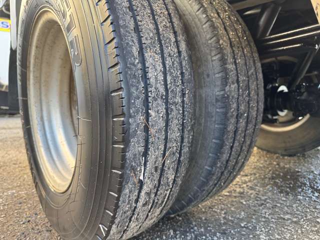 いすゞ エルフ ＭＴ５ H26年 (近畿) 99