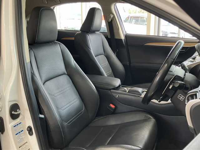 レクサス ＮＸ３００ｈ ３００Ｈ バージョンＬ ４ＷＤ H30年 (近畿) 99