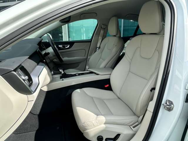 ボルボ Ｓ６０ Ｔ４　モメンタム R2年 (近畿) 99