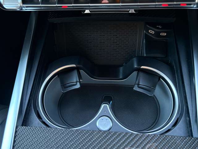 ＡＭＧ Ｇクラス Ｇ６３ ローンチ エディション （ＩＳＧ搭載モデル） ４ＷＤ R7年 (近畿) 99