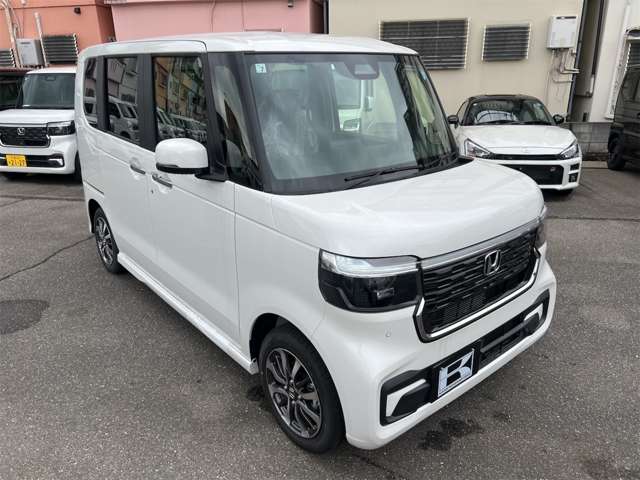 ホンダ Ｎ　ＢＯＸ カスタム ６６０ R8年 () 99