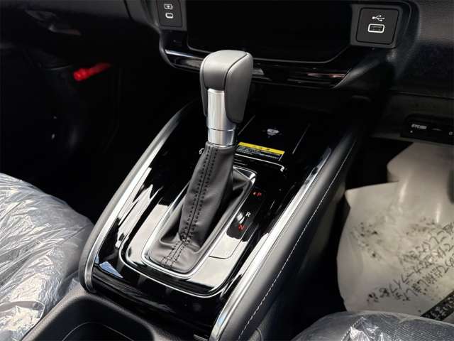 ホンダ ヴェゼル １．５ Ｅ：ＨＥＶ Ｚ R8年 () 99