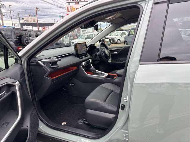 トヨタ ＲＡＶ４ ２．０ アドベンチャー ４ＷＤ R6年 () 99