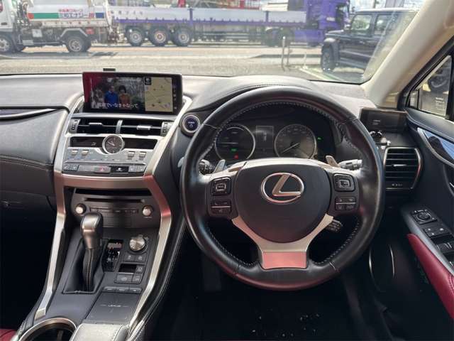 レクサス ＮＸ３００ｈ バージョンＬ R2年 () 99