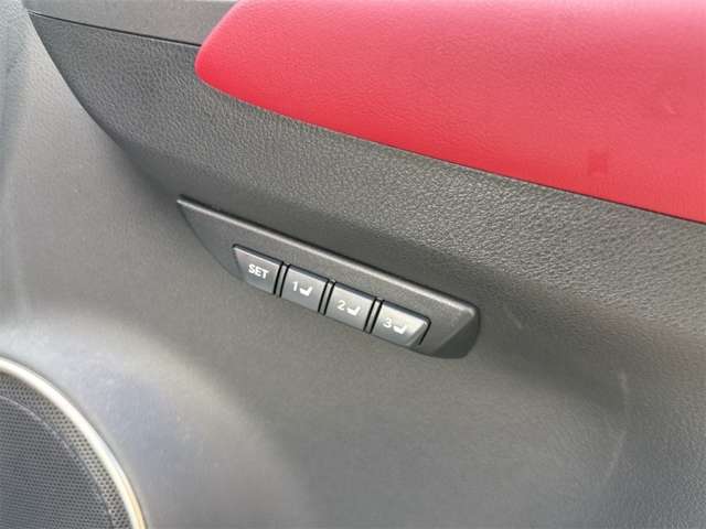 レクサス ＮＸ３００ｈ バージョンＬ R2年 () 99