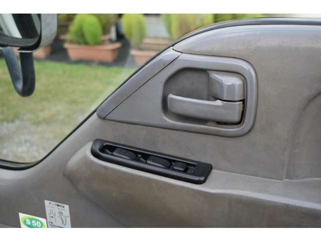 日産 アトラス ２トン深ダンプ H17年 (近畿) 99