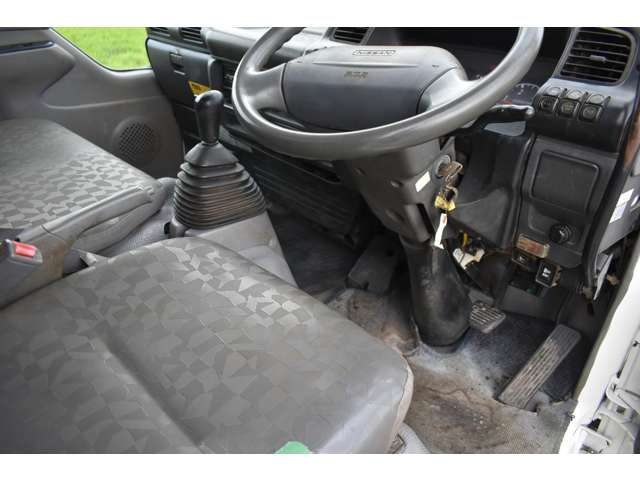 日産 アトラス ２トン深ダンプ H17年 (近畿) 99