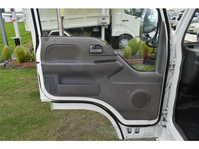 日産 アトラス ２トン深ダンプ H17年 (近畿) 99