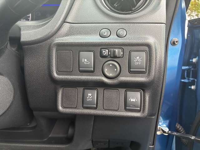 日産 ノート １．２ Ｅ－ＰＯＷＥＲ メダリスト R2年 () 99