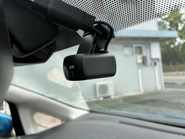 日産 ノート １．２ Ｅ－ＰＯＷＥＲ メダリスト R2年 () 99