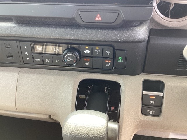 ホンダ Ｎ　ＢＯＸ ジョイ ６６０ ２トーン R8年 (近畿) 99