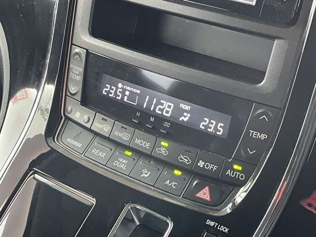 トヨタ ヴェルファイア ２．４ Ｚ ゴールデンアイズＩＩ H26年 (関東) 99