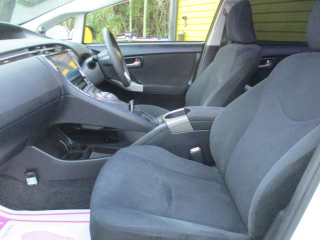 トヨタ プリウス １．８ Ｓ ツーリングセレクション H26年 (関東) 99