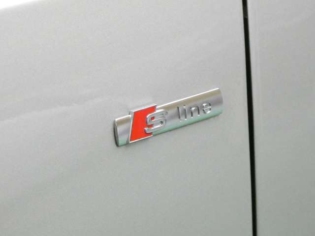 アウディ Ａ５　スポーツバック ２．０ ＴＦＳＩ クワトロ Ｓラインパッケージ ４ＷＤ H25年 (関東) 99