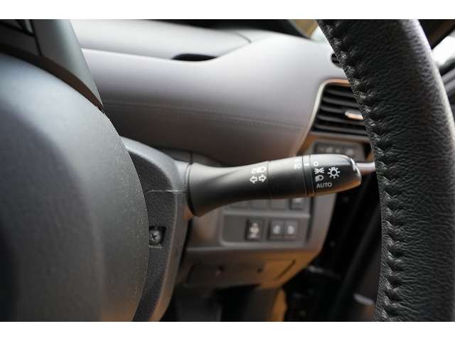 日産 セレナ ２．０ ハイウェイスター Ｖ R1年 (関東) 99
