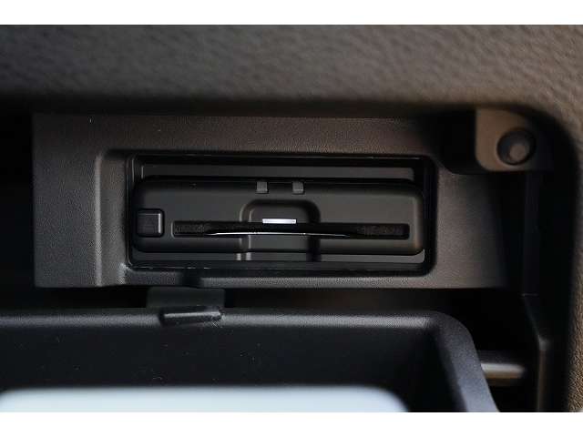 日産 セレナ ２．０ ハイウェイスター Ｖ R1年 (関東) 99
