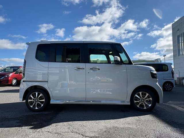 ホンダ Ｎ　ＢＯＸ カスタム ６６０ R8年 () 99