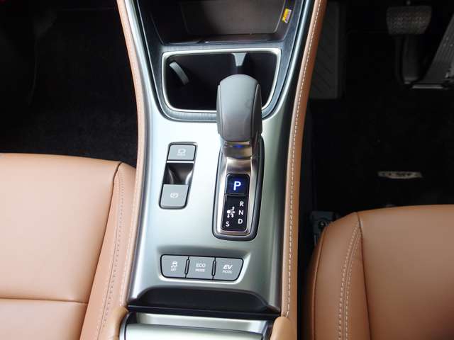 レクサス ＬＢＸ リラックス R8年 (東海) 99