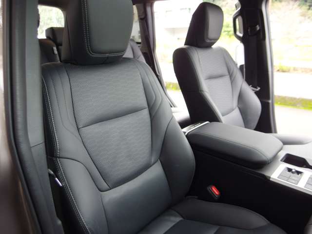 トヨタ ランドクルーザー２５０ ２．８ ＶＸ ディーゼルターボ ４ＷＤ R7年 (東海) 99