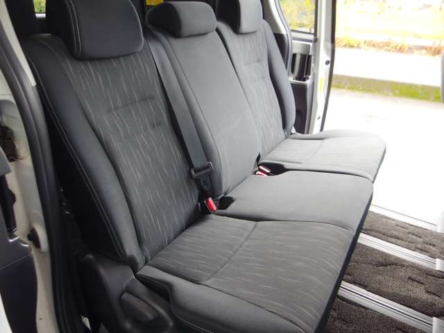 トヨタ ヴォクシー ２．０ ＺＳ 煌ＩＩ H24年 (東海) 99