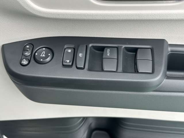 ホンダ Ｎ　ＢＯＸ ６６０ ファッションスタイル ２トーン R8年 () 99