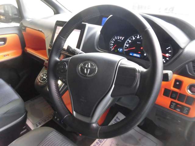 トヨタ ヴォクシー ２．０ ＺＳ H27年 (東海) 99
