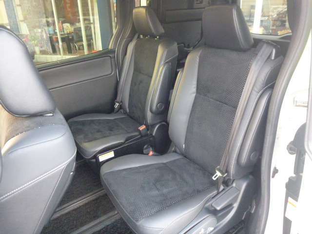 トヨタ ヴォクシー ２．０ ＺＳ 煌ＩＩＩ ４ＷＤ R3年 (北海道) 99