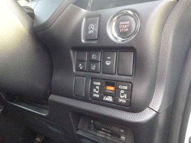 トヨタ ヴォクシー ２．０ ＺＳ 煌ＩＩＩ ４ＷＤ R3年 (北海道) 99