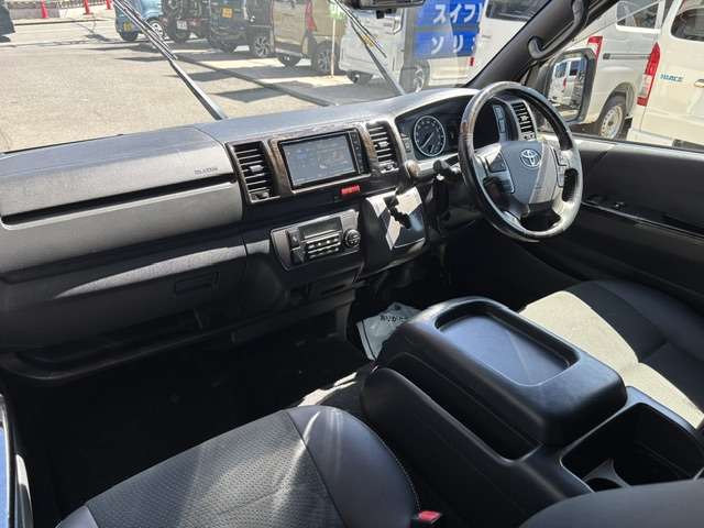 トヨタ ハイエースバン ２．８ スーパーＧＬ ダークプライムＩＩ ロングボディ ディーゼルターボ R3年 (九州・沖縄) 99