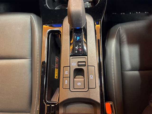 トヨタ プリウス ２．０ Ｚ R7年 (近畿) 99