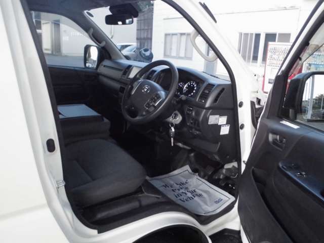トヨタ ハイエースバン ２．８ ＤＸ ロング ディーゼルターボ ４ＷＤ R3年 (東北) 99